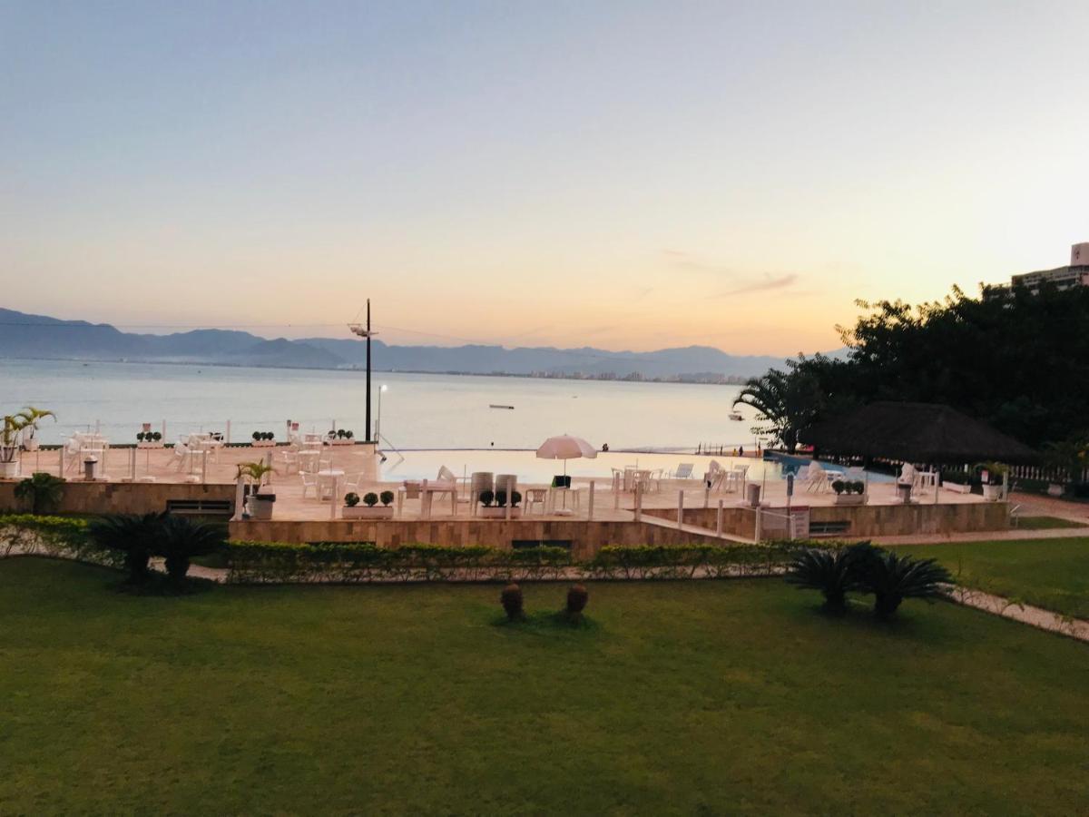 Apartamento Pe Na Areia Frente Para O Mar E Piscina Na Prainha Caraguatatuba Exterior photo
