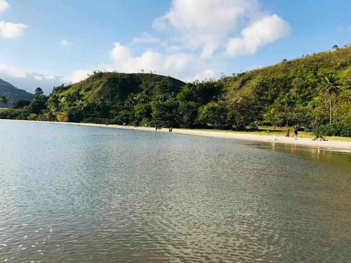 Apartamento Pe Na Areia Frente Para O Mar E Piscina Na Prainha Caraguatatuba Exterior photo