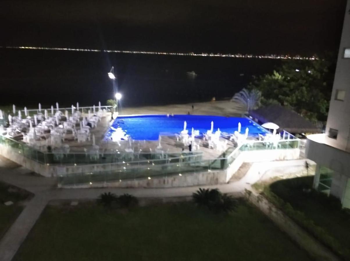 Apartamento Pe Na Areia Frente Para O Mar E Piscina Na Prainha Caraguatatuba Exterior photo