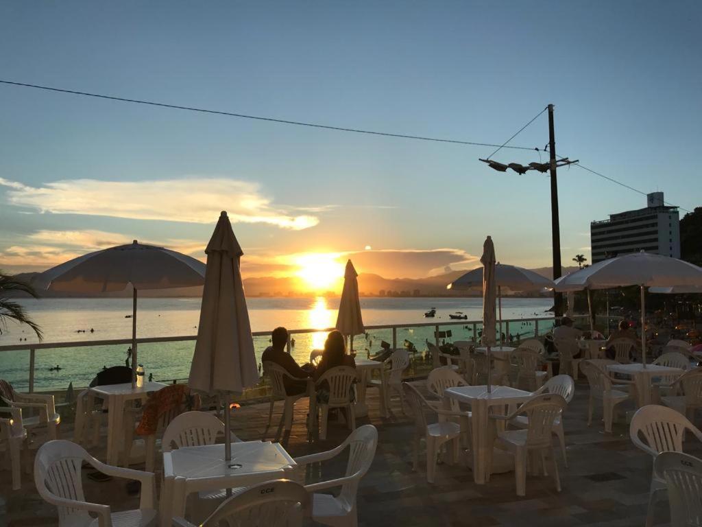 Apartamento Pe Na Areia Frente Para O Mar E Piscina Na Prainha Caraguatatuba Exterior photo
